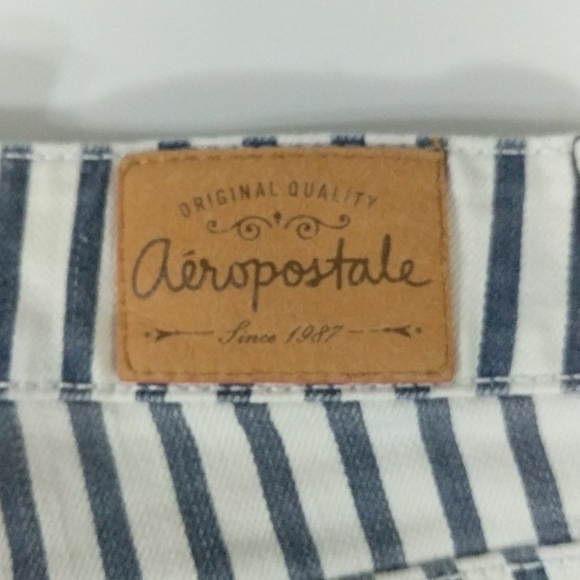 Aeropostale Blue & White Striped Denim Shorts - size 0 - Picture 6 of 6